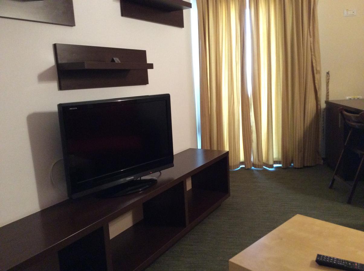 Hotel Kilometrul Zero Drăgăşani Kültér fotó